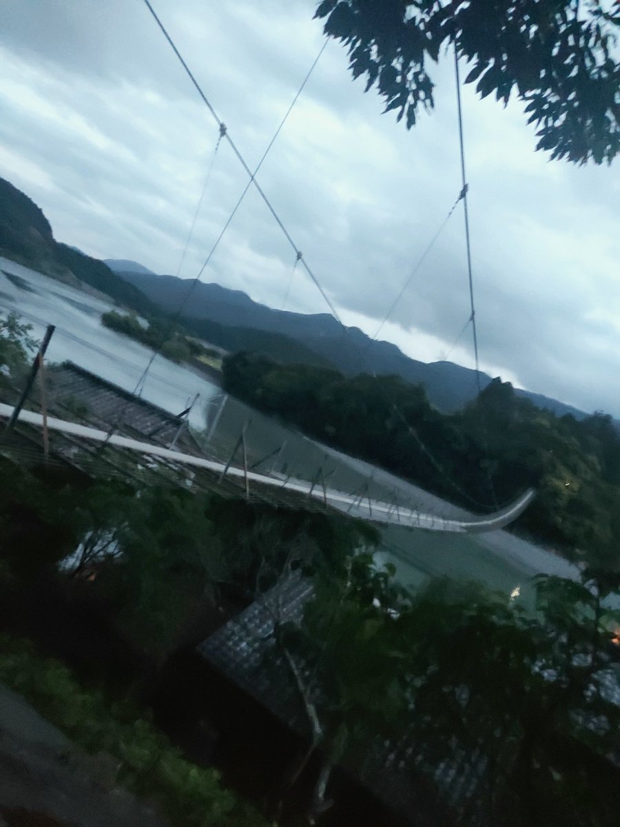 pg_tsubasa's tweet photo. 儚い写真
私の今まで撮ってきたお気に入り(儚い)を何枚か投稿させていただきました(_ _)
つばさくんの気に入ったのが1枚でもあると嬉しい 🐬🦊
どうか見てくれますように🙏✨
@we_are_PG_ 

#pg全国ツアーを目指す小中学生集団 #pg_tsubasa #pgつばさ #儚い写真 #カメラ女子 #写真で伝える私の世界 https://t.co/ILKWG5RssS