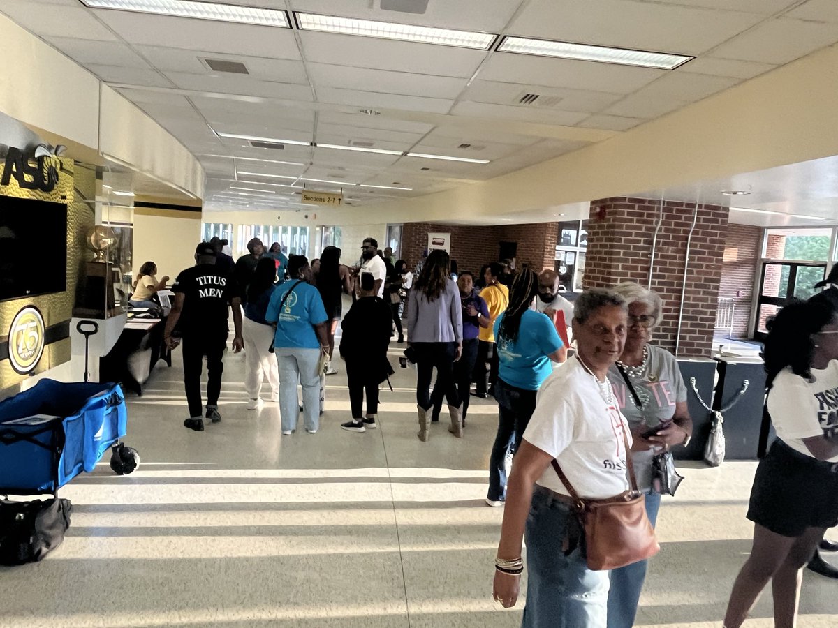 ALUNITE18's tweet photo. What an incredible turnout at the Rock the Vote Rally yesterday at the Dunn-Oliver Acadome! 🗳️🔥🎉

This amazing event was created and led by Engage MGM, bringing our community together to turn collaboration into local impact! 🤝🗳️ https://t.co/UdWE5YHvRD