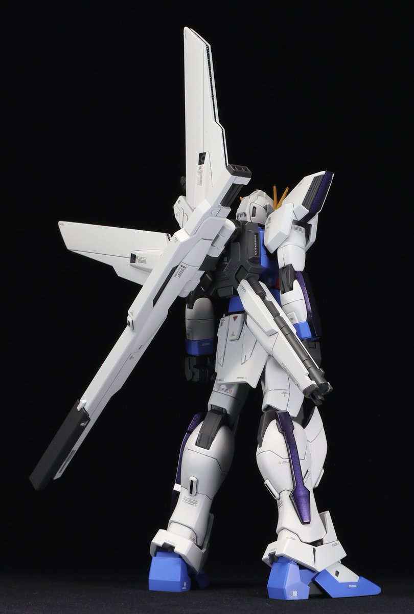 toshimichimsn04's tweet photo. HGAWガンダムX　完成しました！

ガンダムX30周年のうちに何か作りたかったので、思い立って勢いのままに。
キットの出来が良いのであんまり弄ってないですが、基本は押さえつつも普通に作りました。

作業期間は一週間ほどだけど、結構満足いく出来になったかな

#ガンダムX
#ガンプラ https://t.co/rJerjbGfFv