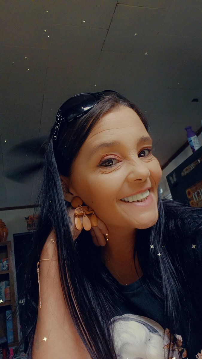 leeanncjl's tweet photo. Happy birthday to me I hope everyone has a fantastic day https://t.co/aNOErAcjoW