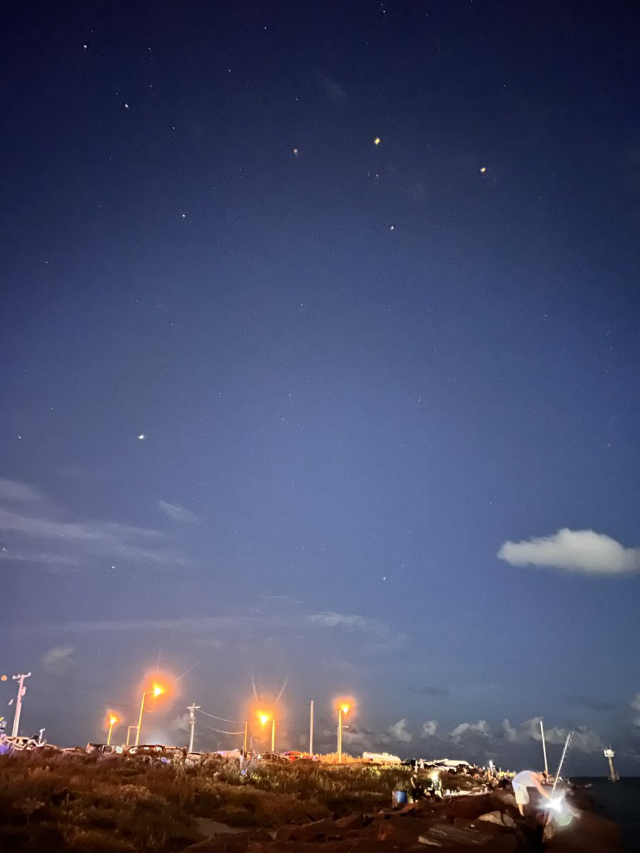 Night73skyDarin's tweet photo. Always silently sobering to sit at Isla Blanca park listening to the waves and looking up at the stars while the launch site for Starship is across the bay.  Mars, Jupiter and the Moon on high.  Ad Astra!!! https://t.co/P2CTLBvrqt