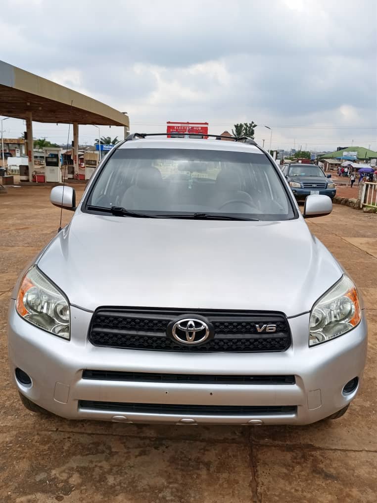 Millishield01's tweet photo. 8.9M
2008 Rav4. 
Please Whatapp @ 08092300681
Thanks https://t.co/jiQM5KPx3T