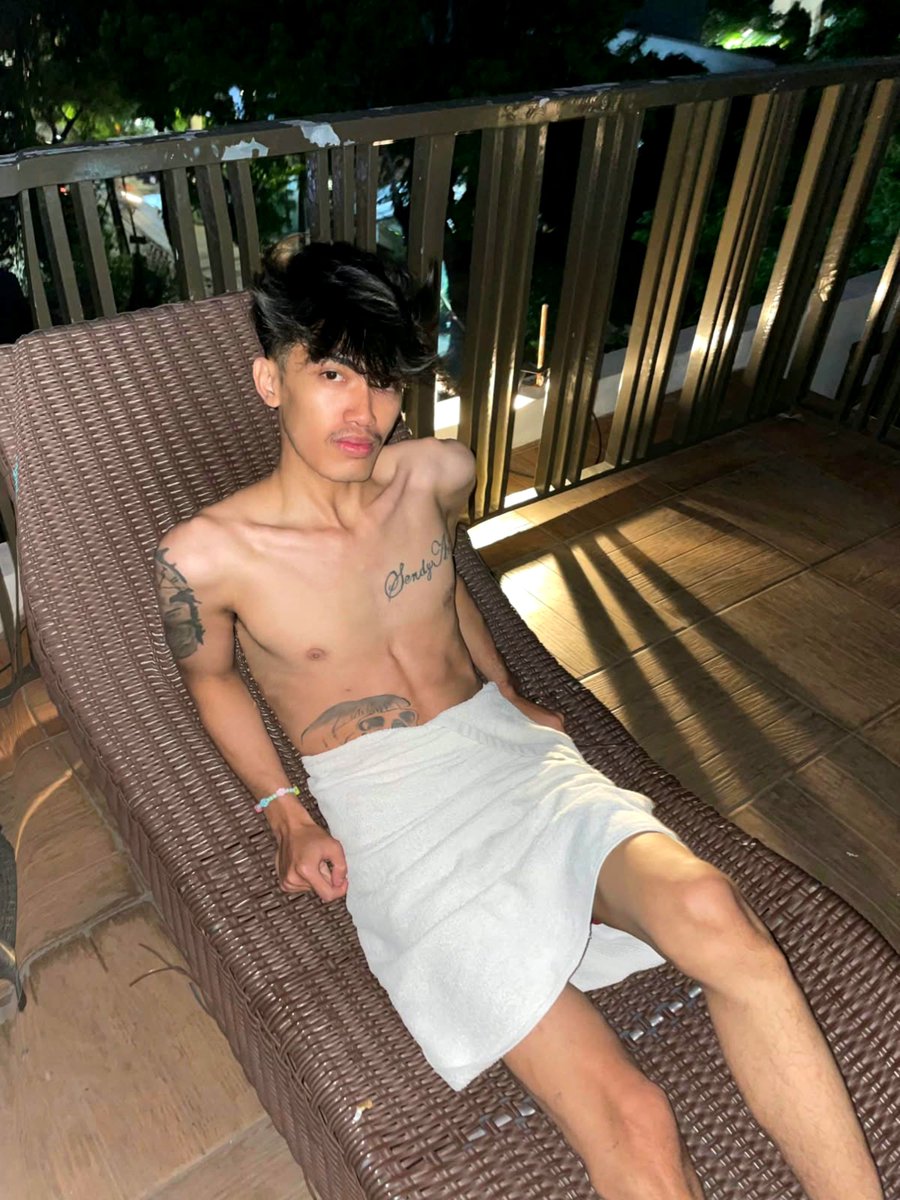 Sendi4ForU's tweet photo. Gapapa banget dibilang kurus tapi natural , dari pada muscle hasil chat gpt https://t.co/9LKpgLZLkm