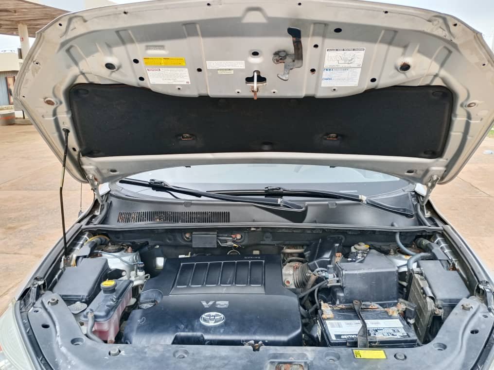 Millishield01's tweet photo. 8.9M
2008 Rav4. 
Please Whatapp @ 08092300681
Thanks https://t.co/jiQM5KPx3T