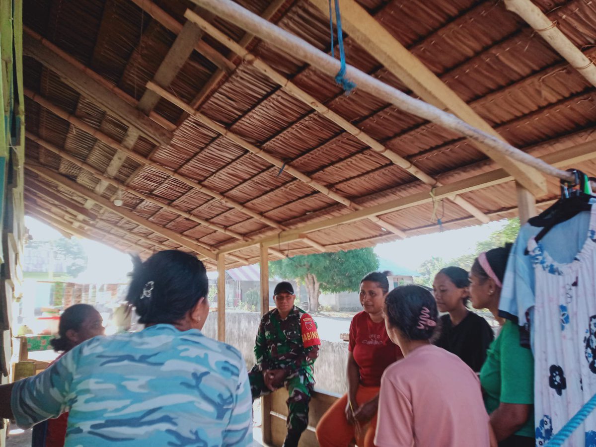 M1513sbb's tweet photo. Babinsa Sohuwe Ajak Warga Jaga Keharmonisan dalam Rumah Tangga.

Baca Selengkapnya;
https://t.co/jq72kLEUvC https://t.co/YjPBRo16M8