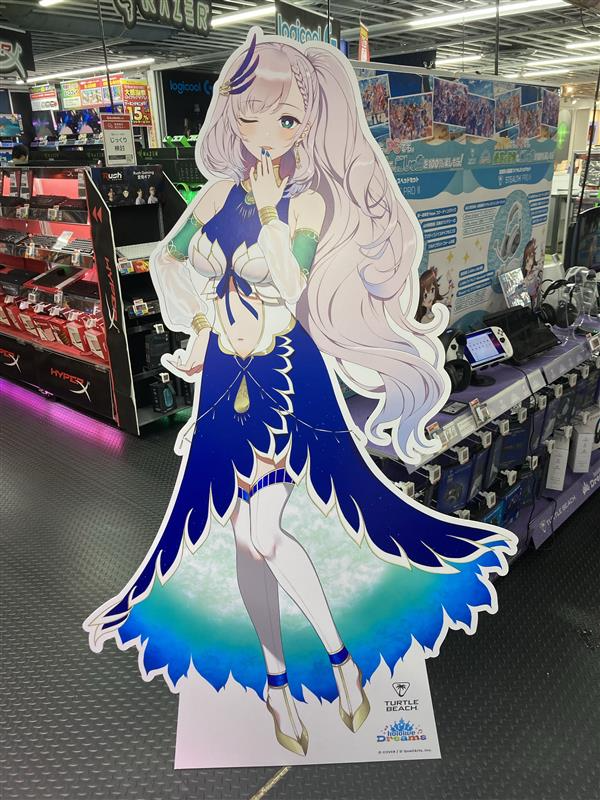 bic_nagoya's tweet photo. TurtleBeach×hololive Dreams

名古屋駅店に夏色まつりさんとパヴォリア・レイネさんの等身大POPが登場！！！

対象のTurtleBeach製品を購入して頂くとホロドリオリジナルうちわをプレゼント！
4Fゲーミングコーナーで夏色まつりさんとパヴォリア・レイネさんに会おう！！！
＃ホロドリ＃TurtleBeach https://t.co/dkgi0ultlC