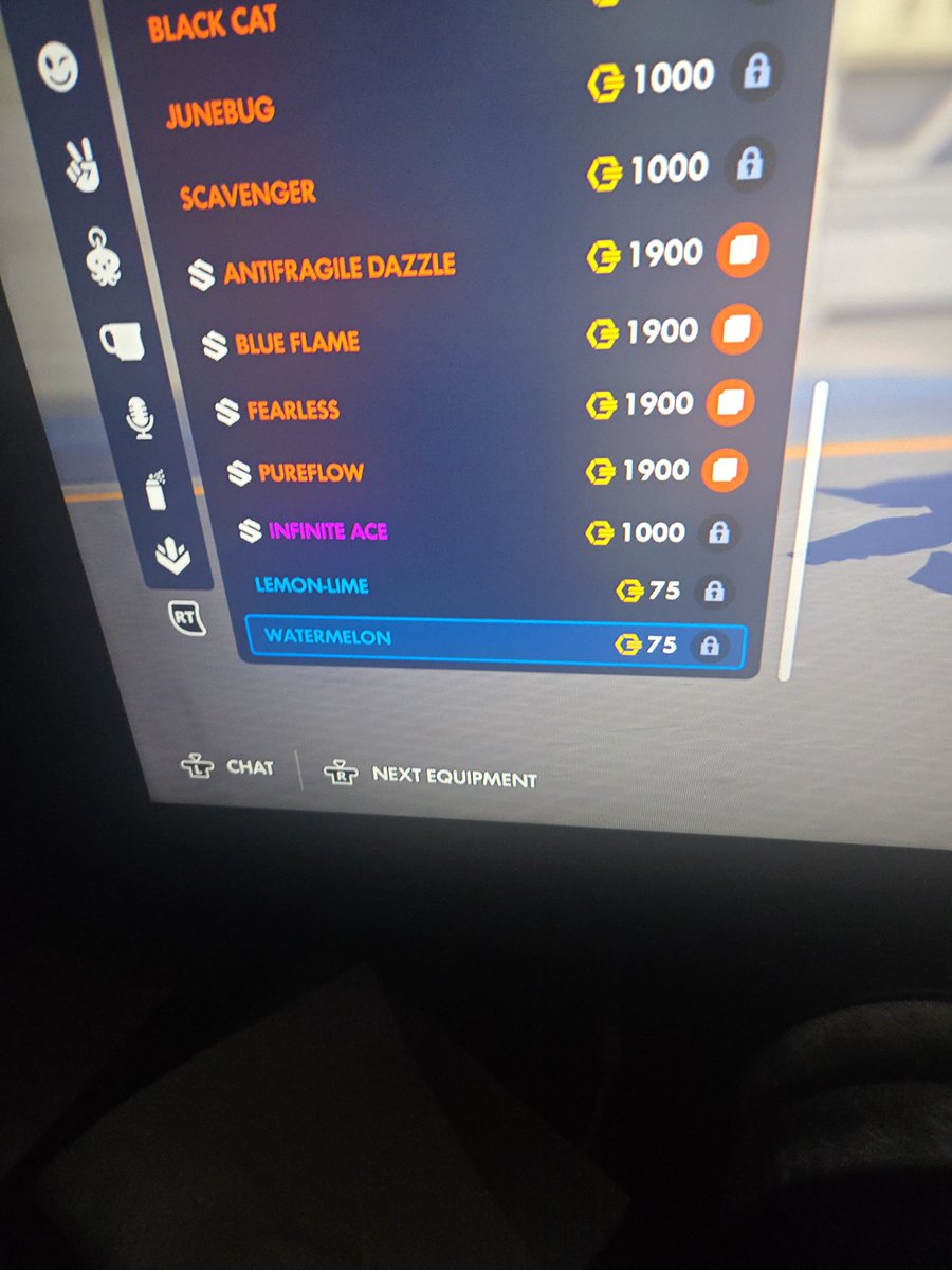 hawks_2061's tweet photo. Are we serious @PlayOverwatch so when I buy some of the color skins for characters I have a limit using credits? Wtf is this bullshit? I juat bought the other 2 now youre forcing me to use gold coins for these skins? https://t.co/QfUxYcyTOJ