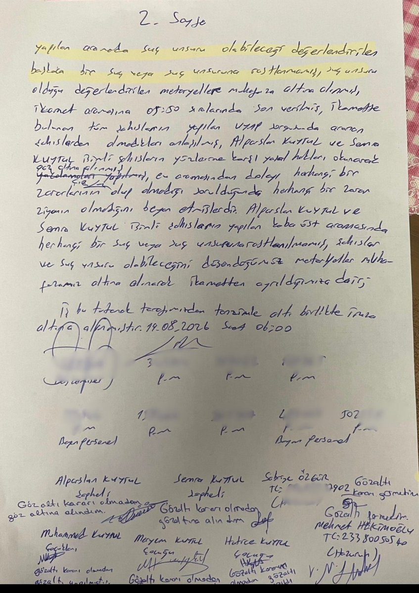 Kamilabi01's tweet photo. @byandrsn72 By Anderson iyi misiniz? Aklımla mı dalga geçiyorsun sen araştırdım diyorum?? 

Şimdi baktım o para bile çıkmamış evinde. Flash bellek v.s. çıkmış. Fon hesaplarıyla milletin milyar liralarını zimmetine geçirmemiş.. https://t.co/TPp55LJhwc