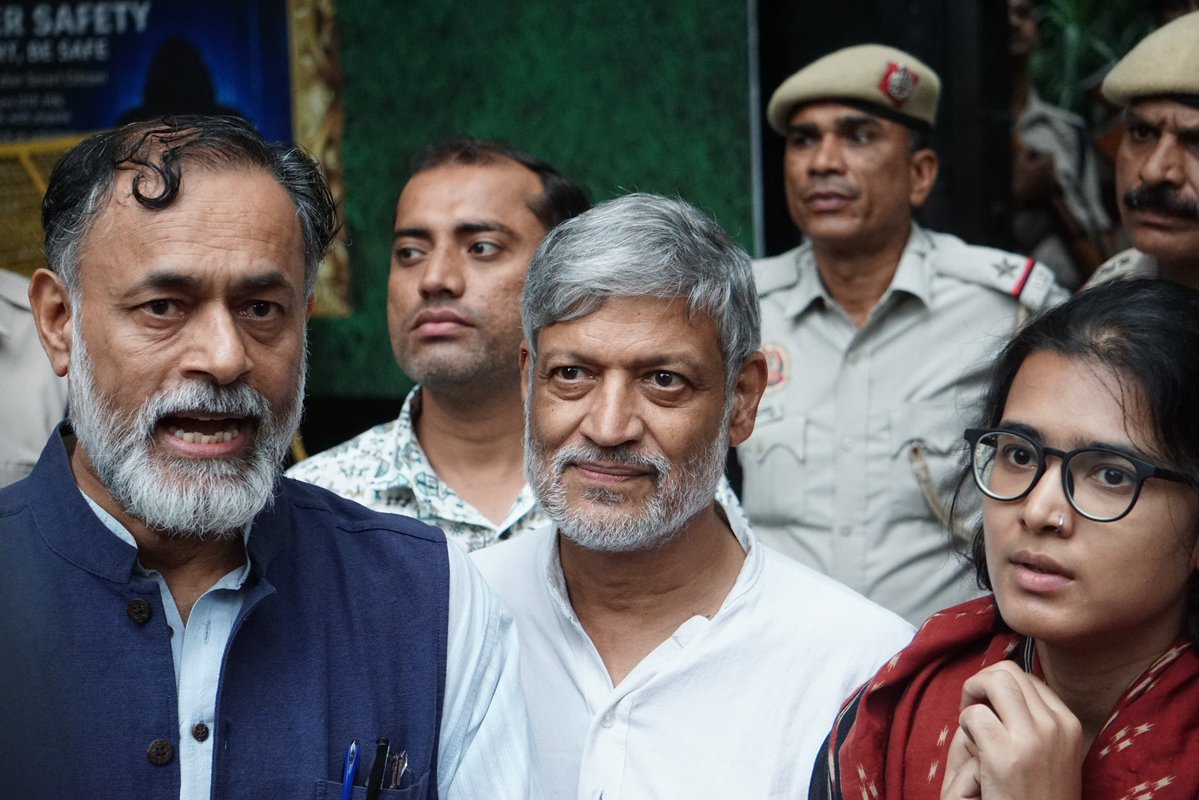 _YogendraYadav's tweet photo. आज दोपहर संसद मार्ग थाने जाकर 2 अक्टूबर को जंतर-मंतर पर प्रस्तावित प्रदर्शन की सूचना दी।

इसी सिलसिले में प्रेस क्लब ऑफ इंडिया में पत्रकार वार्ता कुछ ही देर में। https://t.co/Ckhsk9ktVW