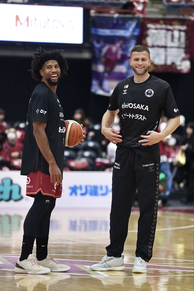 topiko722's tweet photo. 大阪方面のみなさまへ🐙
#ライアンルーサー
#マットボンズ
#大阪エヴェッサ https://t.co/mFKwAgnxib