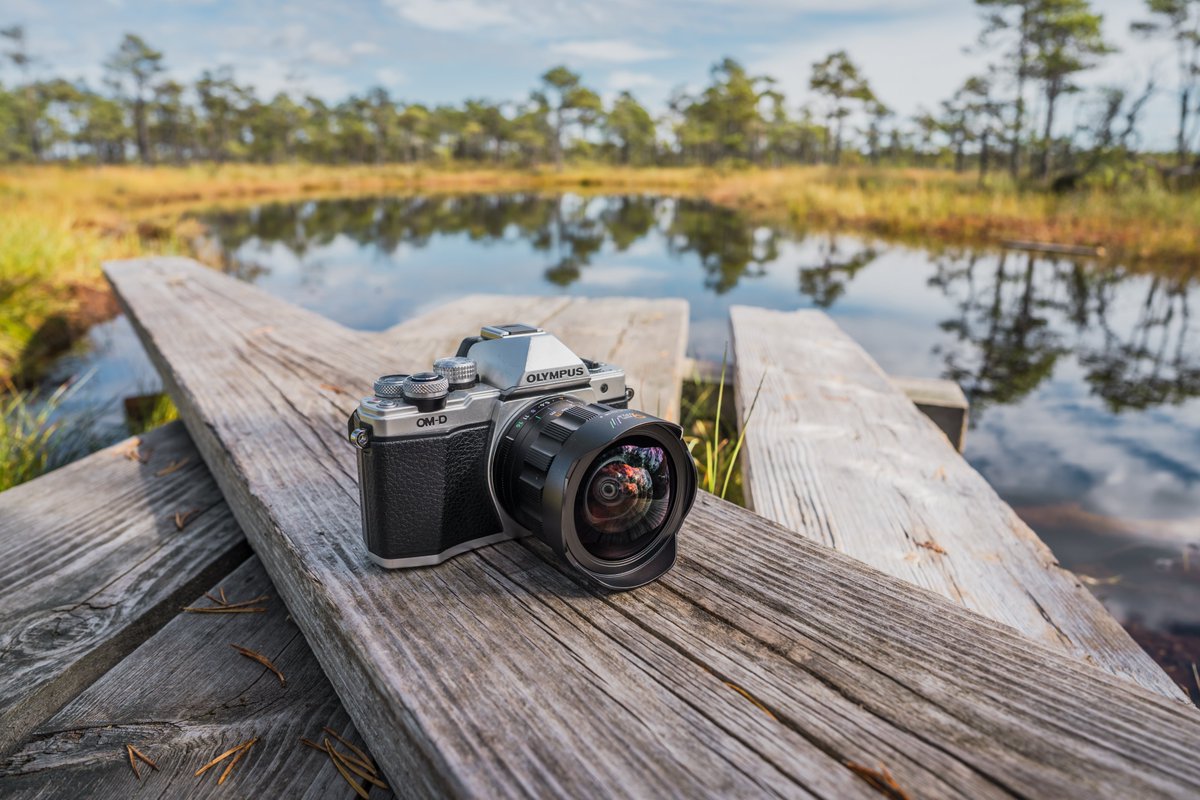 AstrHori's tweet photo. Nature, but make it ULTRA-WIDE. 🌿🏔️

Shot on Olympus + #AstrHori 9mm F2.8.

🏔️111.4° ultra-wide field of view
🔍0.2m MFD

Wide. Immersive. Surprisingly close.
Nothing stays ordinary.

by ersoymikephotography https://t.co/QXceSzme0A