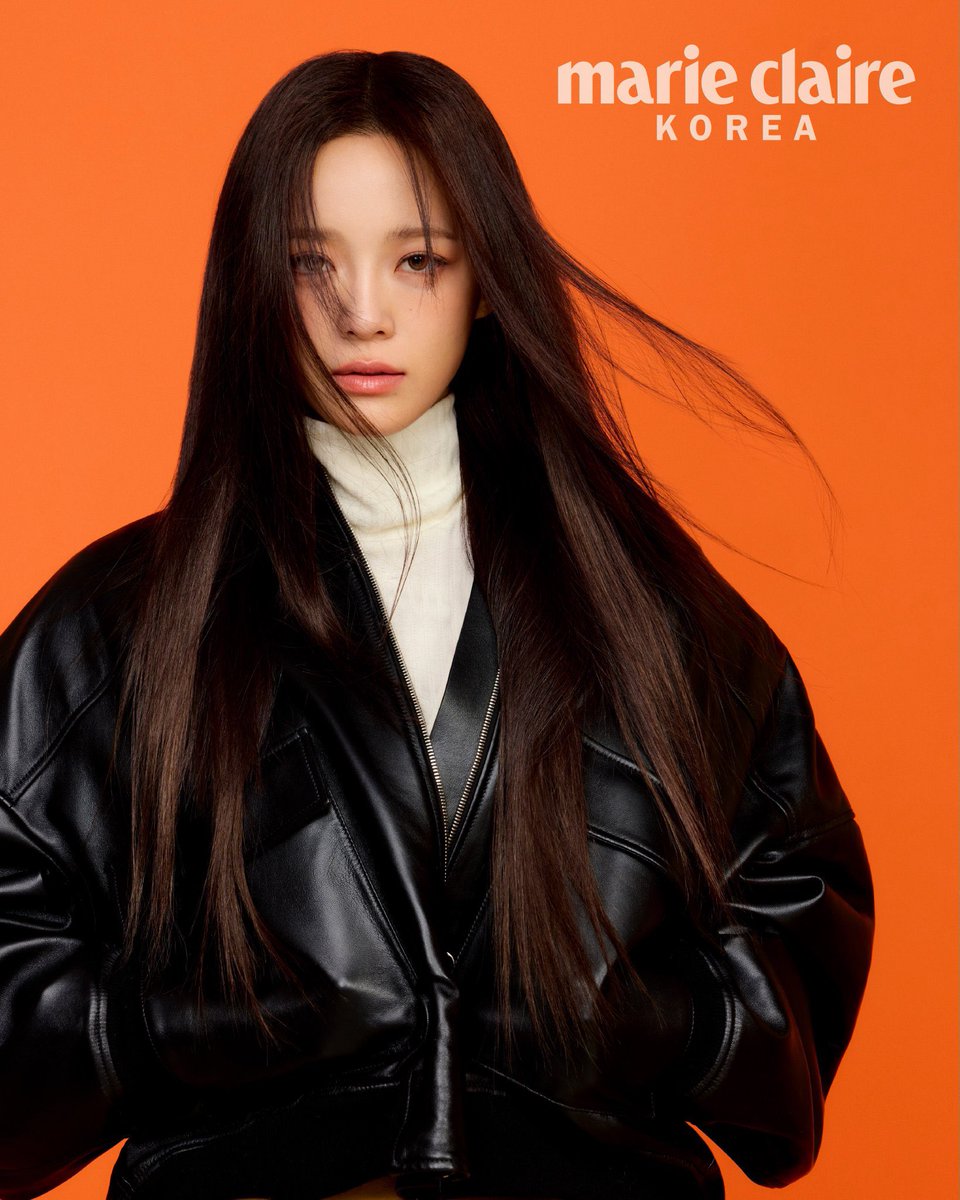 sesangmountain's tweet photo. The visual power she holds with captive gaze in this Marie Claire shoot is insane
#KIMSEJEONGxLONGCHAMP 
#KIMSEJEONG https://t.co/O0VDawSTlZ