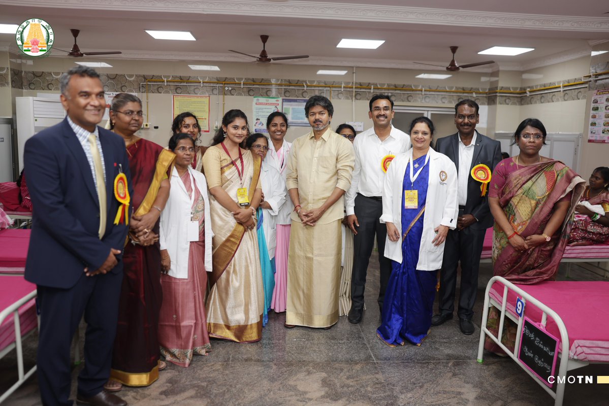 CMOTamilnadu's tweet photo. மாண்புமிகு தமிழ்நாடு முதலமைச்சர் திரு.ச.ஜோசப் விஜய் அவர்கள் இன்று (28.9.2026), அரசு மருத்துவமனைகளில் பிறக்கும் குழந்தைகளைச் சிறப்பிக்கும் வகையிலும், தமிழர் பண்பாடு மற்றும் கலாச்சாரத்தில் தாய்மாமன் ஏற்றுள்ள அன்பும், அக்கறை நிறைந்த பாசமும் பிரதிபலிக்கும் வகையிலும், “தாய்மாமன் தங்க மோதிரம் திட்டம்” என்ற சிறப்புத் திட்டத்தை, மதுரை அரசு இராசாசி மருத்துவமனையில் நடைபெற்ற விழாவில், குழந்தைகளுக்குத் தங்க மோதிரங்கள் அணிவித்துத் தொடங்கி வைத்தார்.

#CMJosephVijay‌