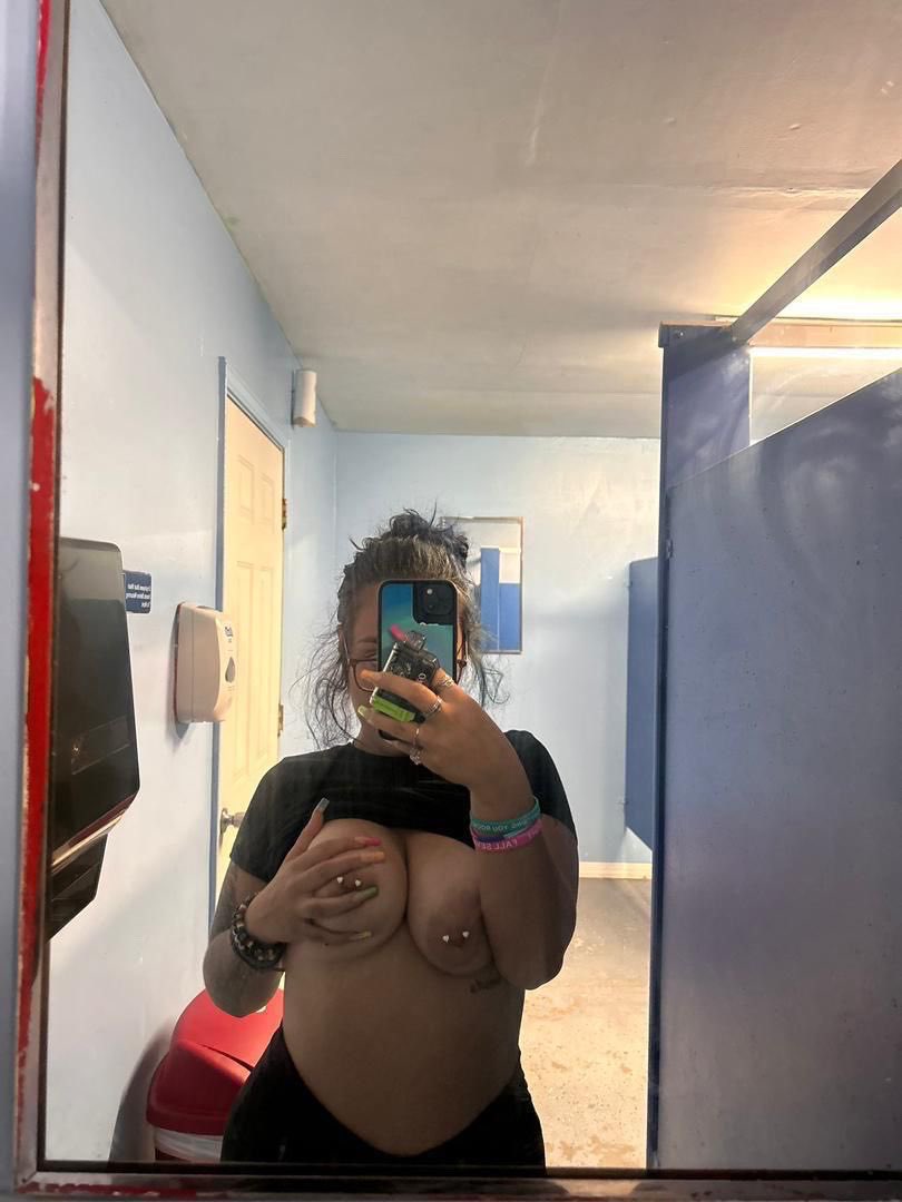 nancy252786's tweet photo. Down for free fun and sexting🤤(Free) https://t.co/I0dWIFtAvp