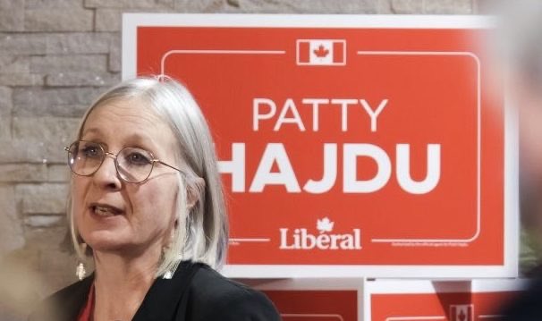 hollyanndoan's tweet photo. Labour Minister @ESDC_GC claims union leaders have expressed support for legislation limiting their right to strike. @PattyHajdu did not name any union that supports Bill #C39. 
https://t.co/gExq9tQWGO
@cupw @UniforTheUnion @CanadianLabour #cdnpoli https://t.co/bxXu8jcfRr