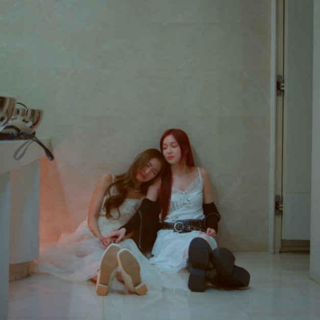 ydweclimbtofall's tweet photo. แค่หนึ่งในเฟรนลิส https://t.co/9Gzci1Yw84