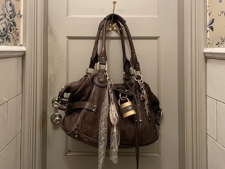 girldreamhouse's tweet photo. you can’t be obsessed with a color.”
the color: https://t.co/YvudRvIC0v