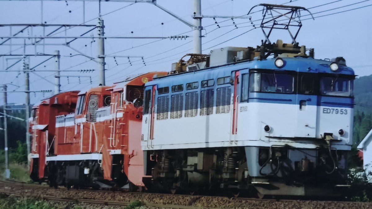 ibWUN2triFdM0oe's tweet photo. #EH500 #ED79 #DE15
17年前9月の江差線。 https://t.co/W6pxsJNCtf