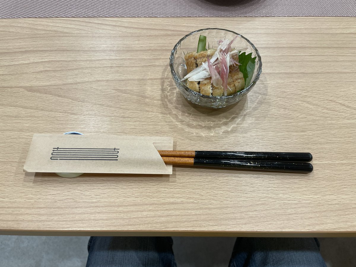 rider_ossan's tweet photo. 鹿児島戦前
ユニ着て大雨の中
西新で噂のお店に行ってきました　博多っす😅
タレの味ではなく本来の味を堪能しました
漢方との融合がやばかった
是非一度

#鰻と薬草ぽちとな https://t.co/zoqAhM4CCG