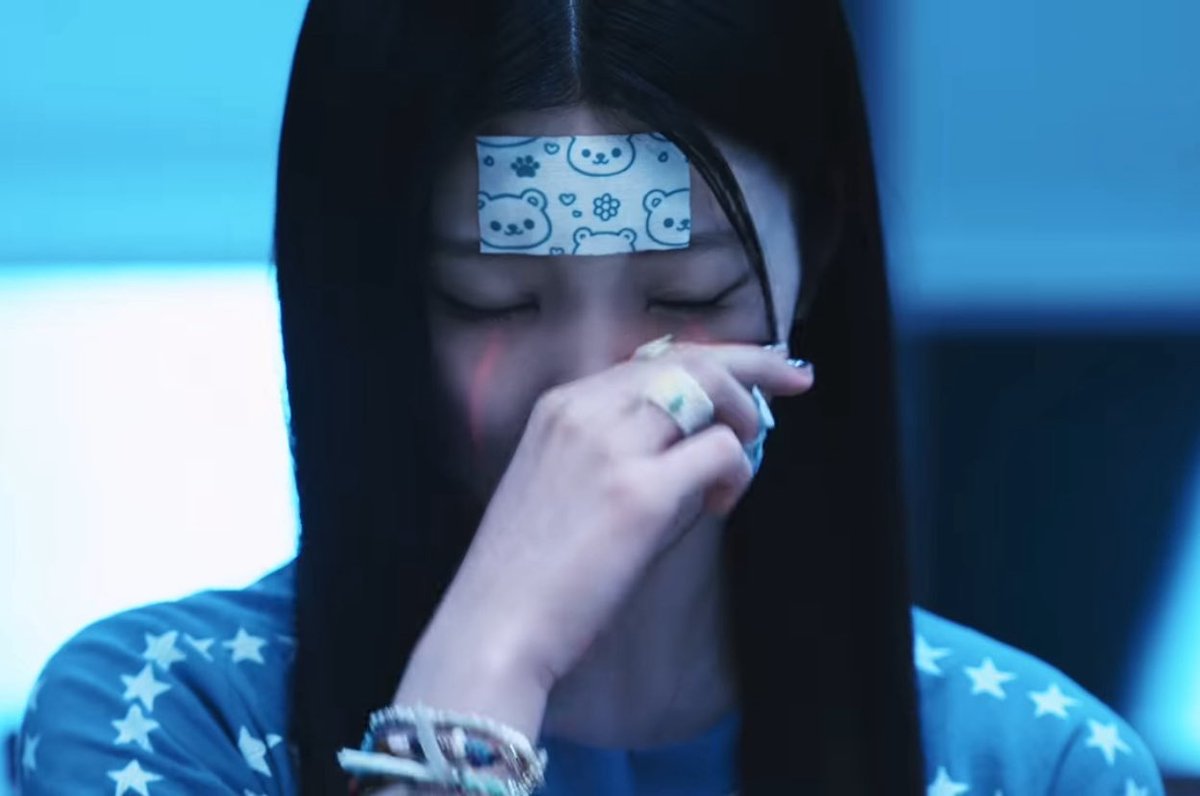 sakaibwi's tweet photo. wonhee’s tears being pink ??? https://t.co/b19X65H8WB