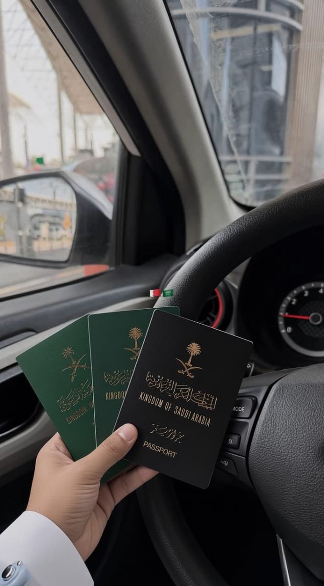 almost0301865's tweet photo. الحين كل السفارات يعطونهم 3 جوازات ولا السفارة السعوديه  في البحرين فقط https://t.co/MpwJwOTQVF