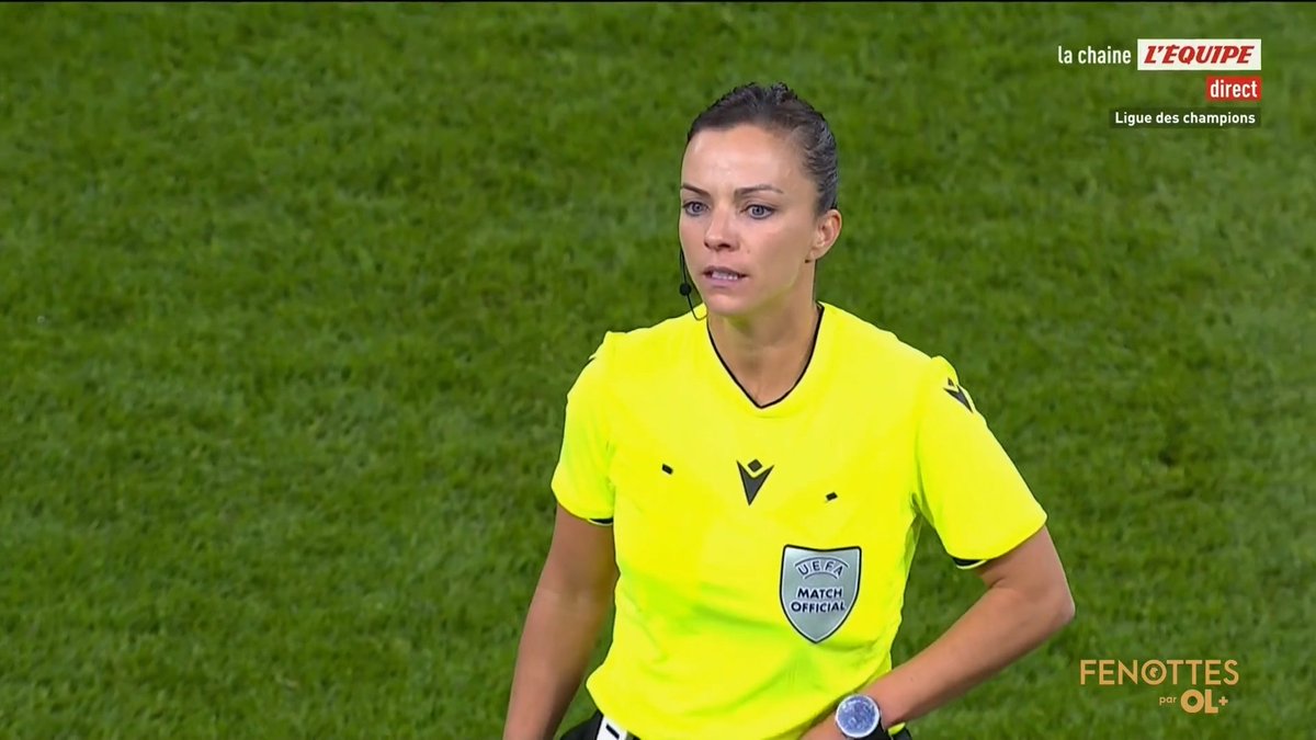 fenottes's tweet photo. L'espagnole Marta Huerta De #Aza au sifflet de OLL - #Chelsea
#Arbitrage #OLLCFC 
(UEFA : https://t.co/awQ8mHqQ0Y) https://t.co/2iC9A8D1cl