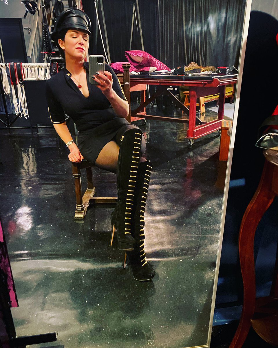 msservalan__'s tweet photo. That happy sadist face after an awesome session... I'm also happy to be wearing these gorgeous Charlotte Olympia boots https://t.co/ZzzjRvBLwG