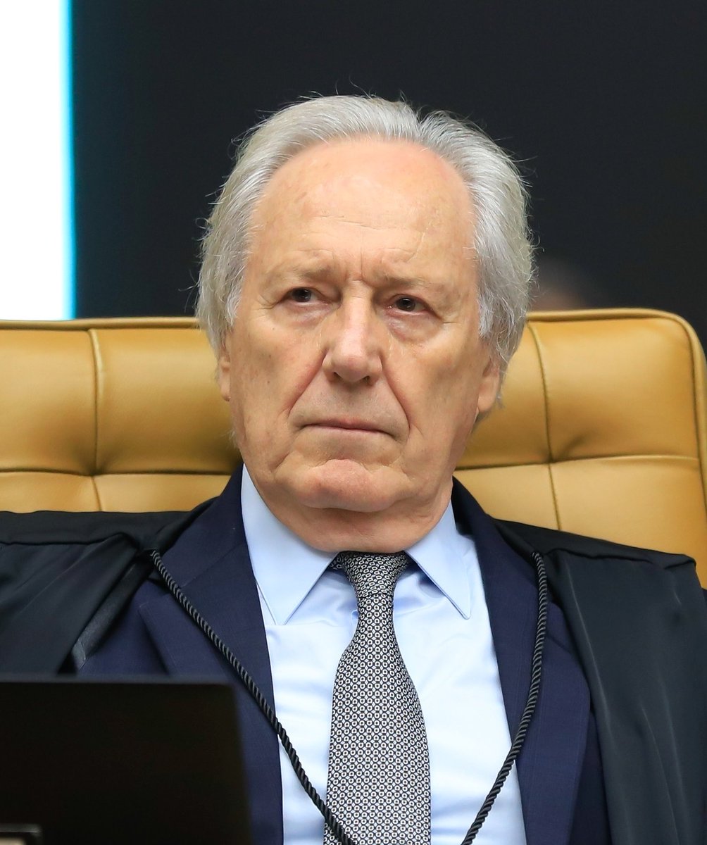 NewsLiberdade's tweet photo. 🚨URGENTE - Mensagens extraídas do celular de Vorcaro mostra que Lewandowski o convidou para sua posse no Ministério da Justiça, em 1º de fevereiro de 2024 https://t.co/9LqhfTEv2h