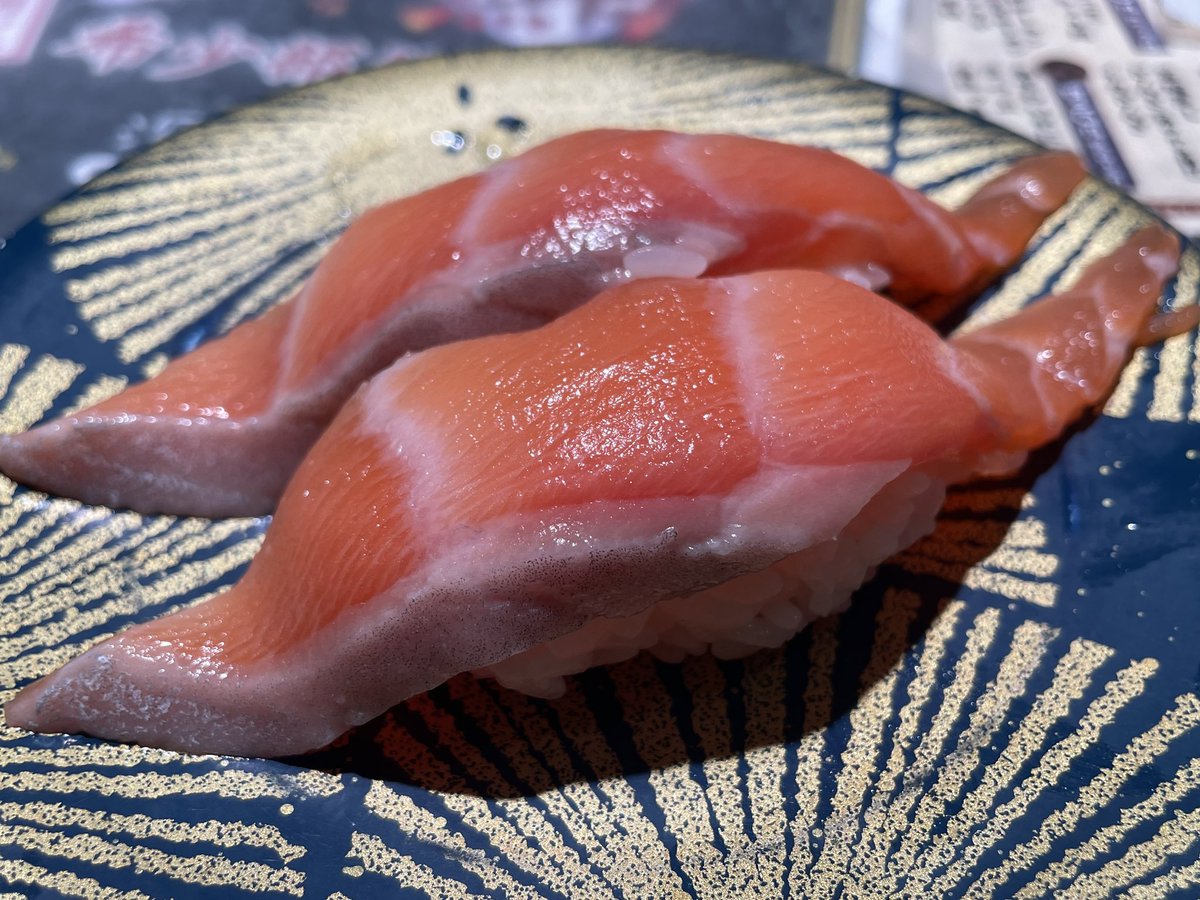 guhehehompodasu's tweet photo. 初めて根室花まるの生サーモン食べた感想 https://t.co/l9bdJ15QCW