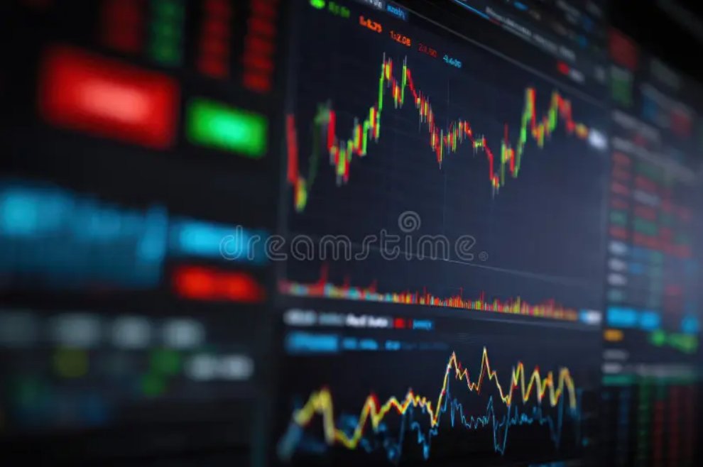 SeanMitchellF4's tweet photo. NDX 30,350–30,400 is last Wednesday’s low zone. Lose that on volume and Tuesday’s 27,244 Comp record is just a weekly high. Oil first. Then the 10-year. Then chips. #STOCK https://t.co/rxiewyur65