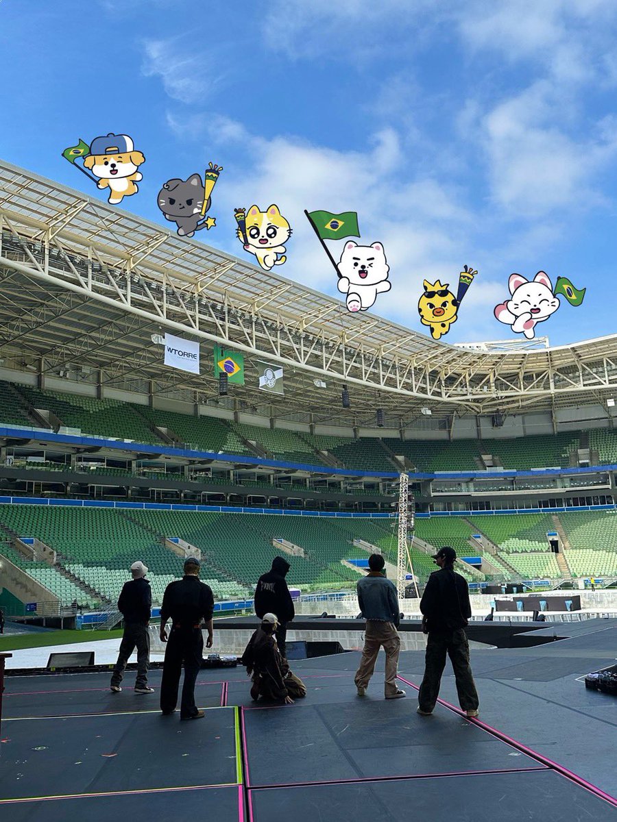 ENHYPENBrasil_'s tweet photo. 🇧🇷 ENHYPEN FAZ HISTÓRIA NO BRASIL!

43.616 ENGENEs lotaram o Nubank Parque, em São Paulo, durante a BLOOD SAGA WORLD TOUR! 🏟️🔥

Com esse público, o ENHYPEN se torna:

🏆 A primeira banda pop a lotar o estádio com capacidade de futebol sob o nome Nubank Parque;

🏆 O artista asiático com o maior público em um único dia na história do estádio, considerando tanto a era Allianz Parque quanto a atual era Nubank Parque;

🏆 O maior público da carreira do ENHYPEN, superando o público registrado no KSPO Dome.

43.616 pessoas. Um único dia. Um novo recorde.

ENHYPEN, vocês fizeram história no Brasil.
