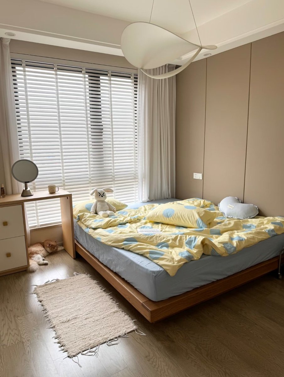 cozyeras's tweet photo. just a little room full of soft things and peaceful days 🫶🏻 https://t.co/UB3gQUjxOt