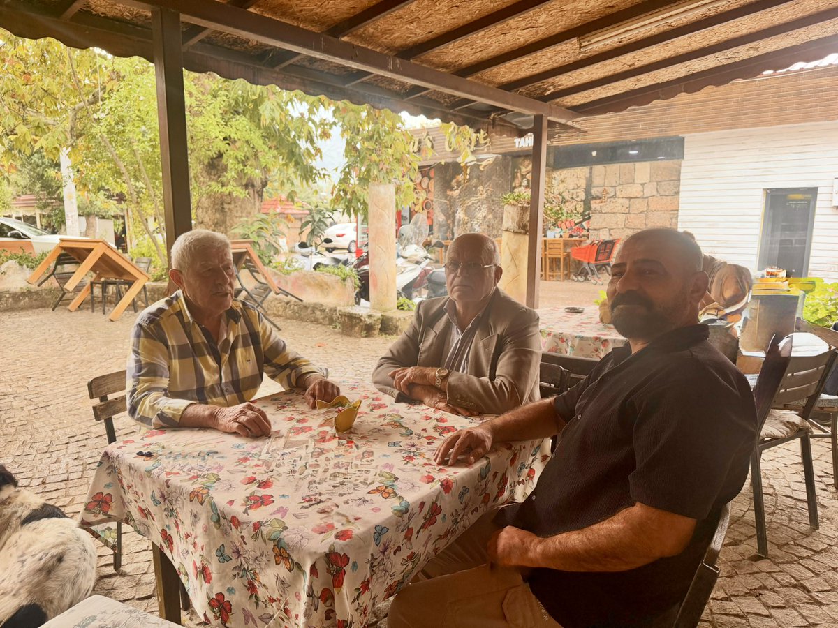 Celalgoger's tweet photo. Liderimiz…
Cumhurbaşkanımız ve Ak Parti Genel Başkanımız
Sayın Recep Tayyip Erdoğan   beyefendinin 
Emir ve talimatlarını doğrultusunda 
Milletimiz ile  Yüz yüze (Ru be ru) sahada görüşme, ziyaretleri kapsamında.

Fethiye📍
Kaya köyümüzün iki hafızası iki değeri,
Minan, ve Hüseyin Abilerimle fikir teatisinde bulunduk.
Kıymetli büyüklerimize, 
Hoş sohbetleri için şükranlarımı sunuyorum.

@RTErdogan 
@Akparti 
@abuyukgumus