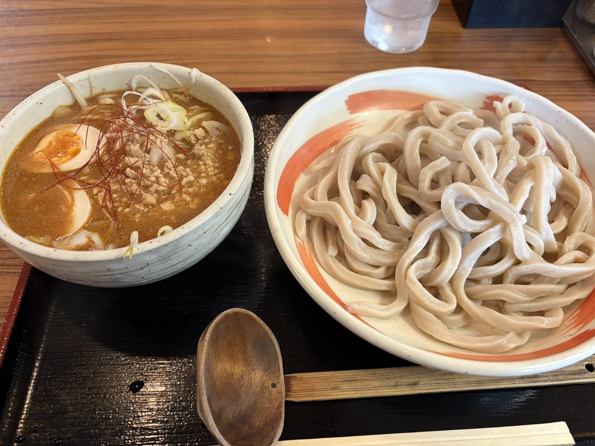 axap64_grs's tweet photo. 病院2件のついでに🏥
地元をドライブしてまいりました。
やっぱり赤のキャリパーはかっこいいなぁ🫠
#RAV4GR #小平うどん #スタバ https://t.co/D8wDwwnwgH