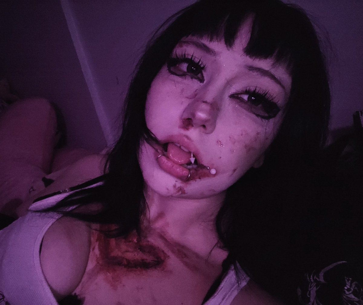 schizobait's tweet photo. ୨ ⑅ haii #nsfwtwt intro ! ⑅ ୧

៸៸   not new twit just hates me !!
៸៸   she / her  -  19  -  ੭୧
៸៸   cosplay nd makeup <3
៸៸   seller grl :3
៸៸   dms open  -  moot mee ◜𖥦◝

♡︎＆↺

#cosplay #val #egirl #sfxmakeup #feetworshi̇p #piercings #moots #of #altgirl #meow https://t.co/hMDuTYUyPP