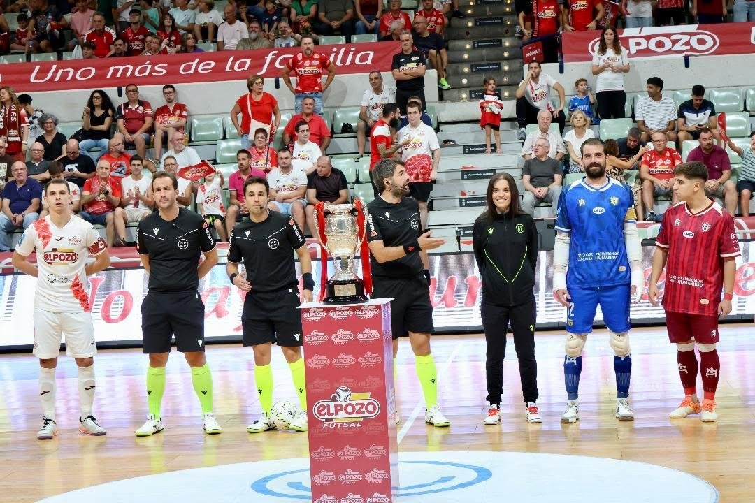 CoGAFS's tweet photo. 🏆 Liga Prime | Apertura | Jª 3
👥 Héctor Vilas / Javier Menéndez
👥 Antonio Liza / Laura Gomáriz
@ElPozoMurcia_FS 🆚 @CordobaFutsal
📸 @ElPozoMurcia_FS
#futsal #aretofutbola #futsalreferee #murcia #cogafs https://t.co/UsJi0SmQ4f