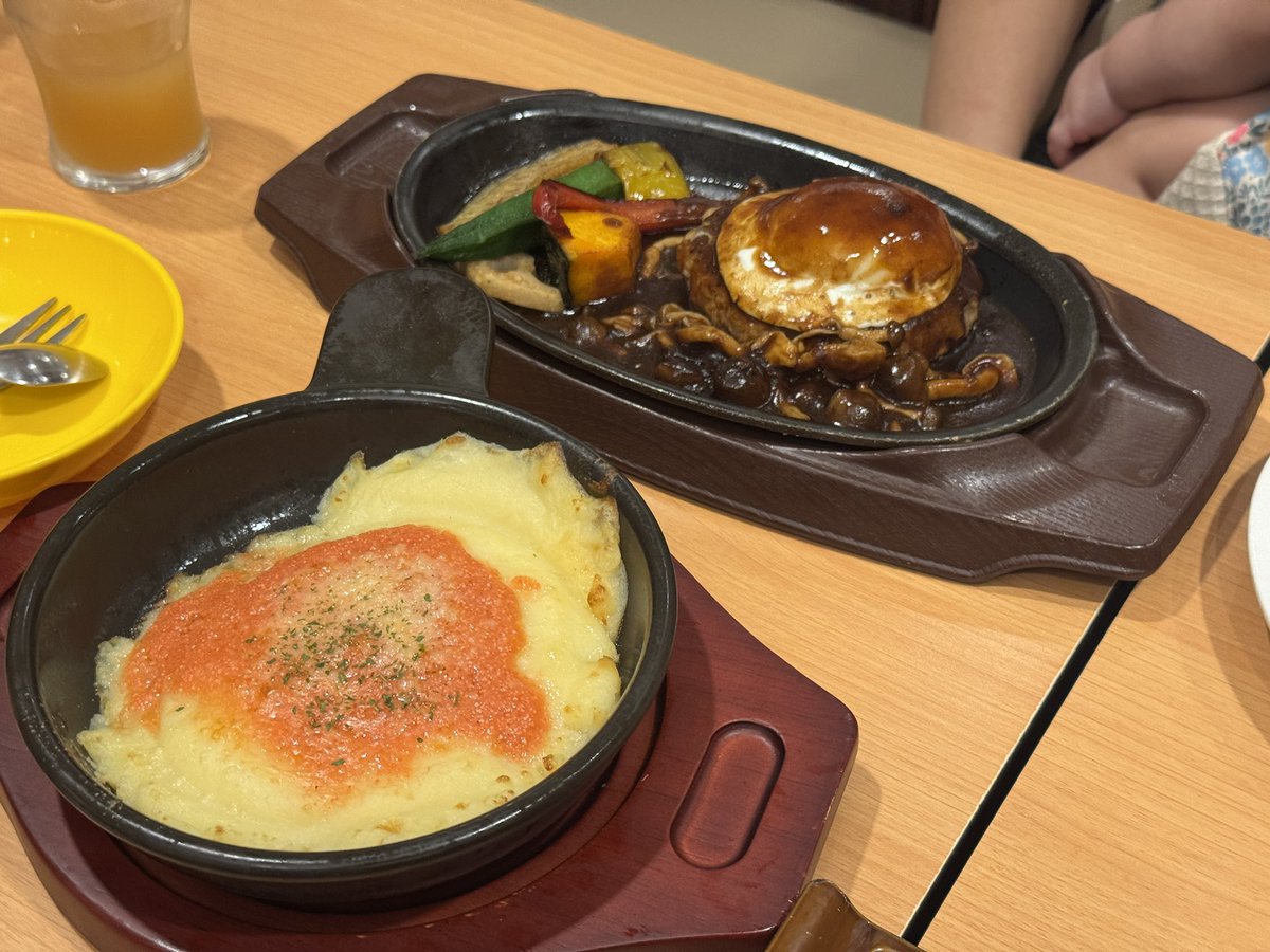 kuriwaki's tweet photo. 晩飯はガストで！ https://t.co/QzzqNsY3jo