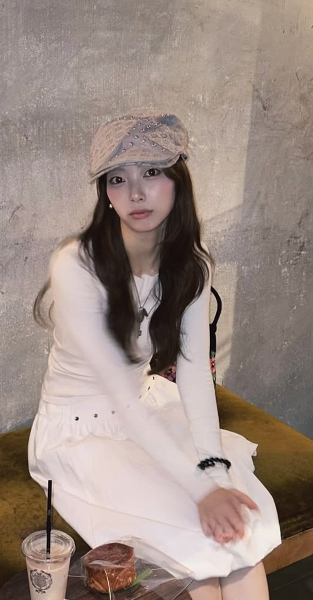 TripleoptMYERA's tweet photo. 秋のこちとカフェラテ🍁美しい😊💕
#Koto #MYERA https://t.co/GZWRHQnE3l