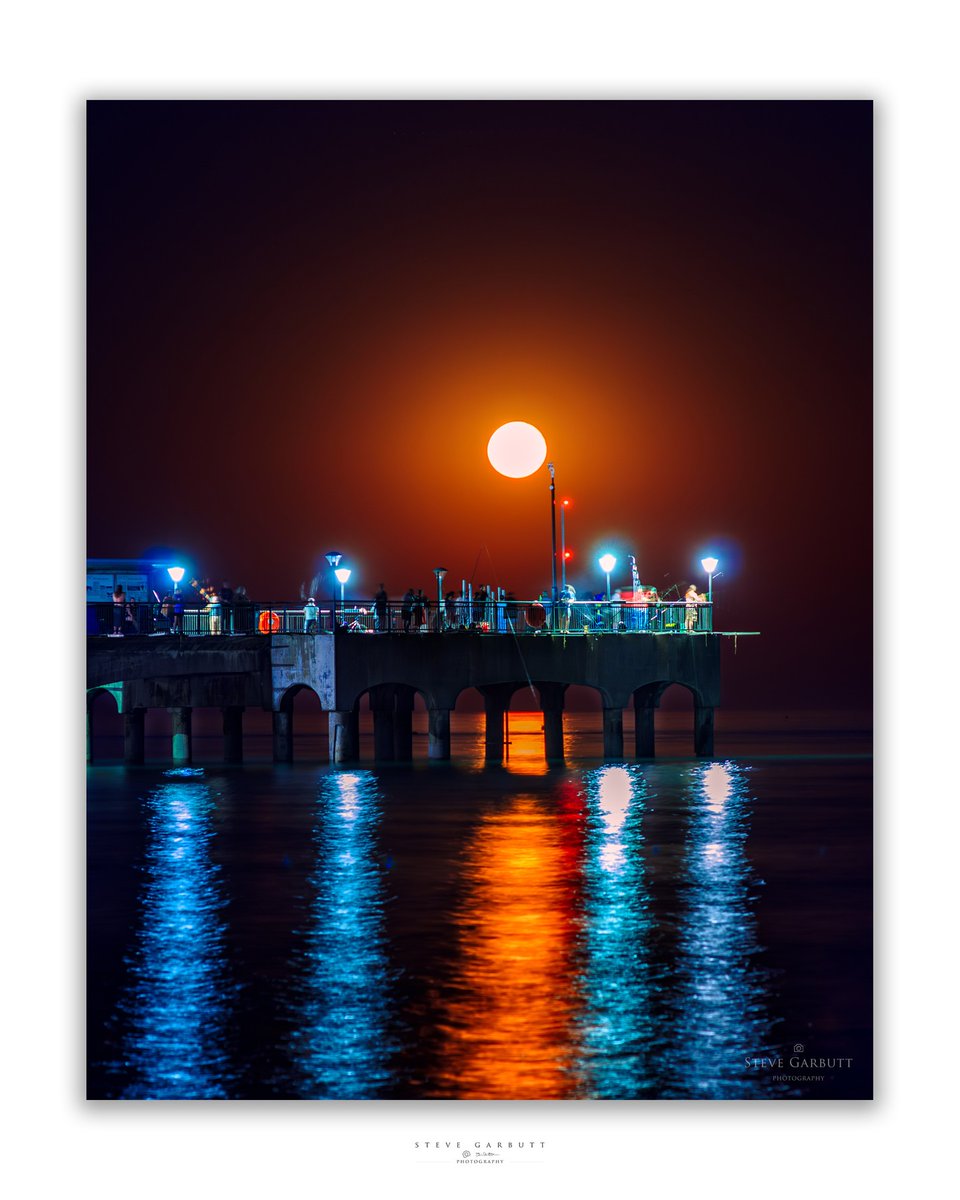 moomelissa1's tweet photo. Supermoon over Boscombe Pier. #photography
#ig_landscape
#photoshop
#instagram
#instagood
#instaphotography
#optechusa
#instadaily
#global_hotshotz
#wanderlust
#photooftheday
#beautiful
#earthoutdoors
#world_shotz
#adventure
#travel
#sky https://t.co/BekbDNF7X4