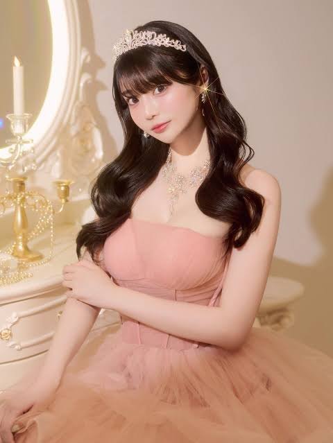 ラストコール出演のキャバ嬢、きゃにょんちゃんの秘密はこれ🤫
お洒落度爆上がり間違いない神カラコン https://t.co/55NO01Y2Cm