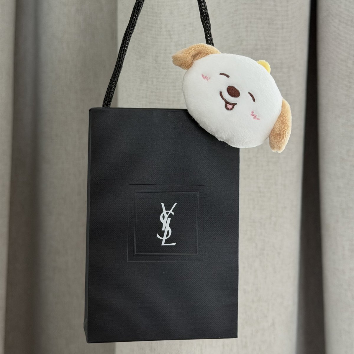 yofaitchier's tweet photo. แจก ysl lovenude lip blusher 1 รางวัล ❤︎🐶⁠

รีทวิต + เมนชั่นข้อความถึงแอนตันและแบรนด์ (ไม่ใช้อิโมจิ)

ANTON TO SAINT LAURENT PFW 
#ANTONxSaintLaurentSS27 
#ANTONxSaintLaurent #생로랑앤톤 @YSL https://t.co/JaCLlCbDdY