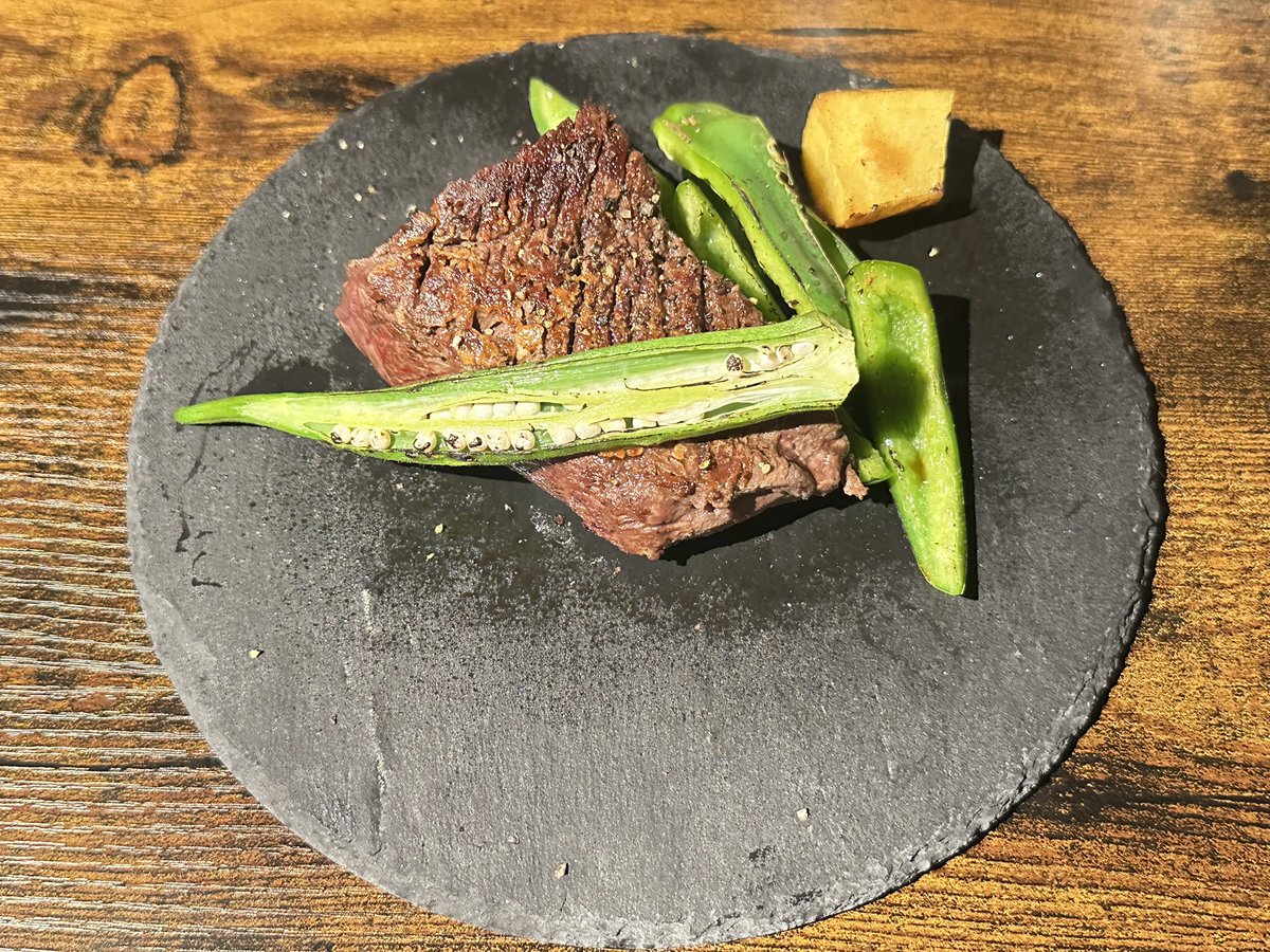 shiragiku3's tweet photo. 絶品お好み焼き！
冬瓜豚肉巻き
お好み焼き屋さんのおでん
和牛ステーキ

美味かった〜 https://t.co/eeW9G50z56