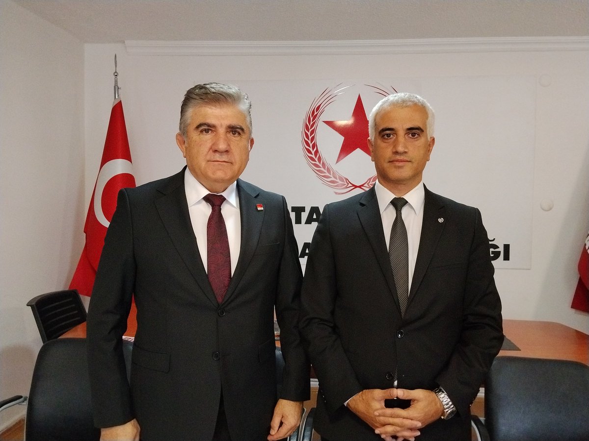 vatanpartisi06's tweet photo. Cumhuriyet Halk Partisi Ankara İl Başkanı Sn. Fahri Yıldırım ve Ankara İl Yöneticilerini İl Başkanlığımızda ağırladık. 

Nazik ziyaretleri için teşekkür ediyoruz. https://t.co/TvZRuJ7AjP