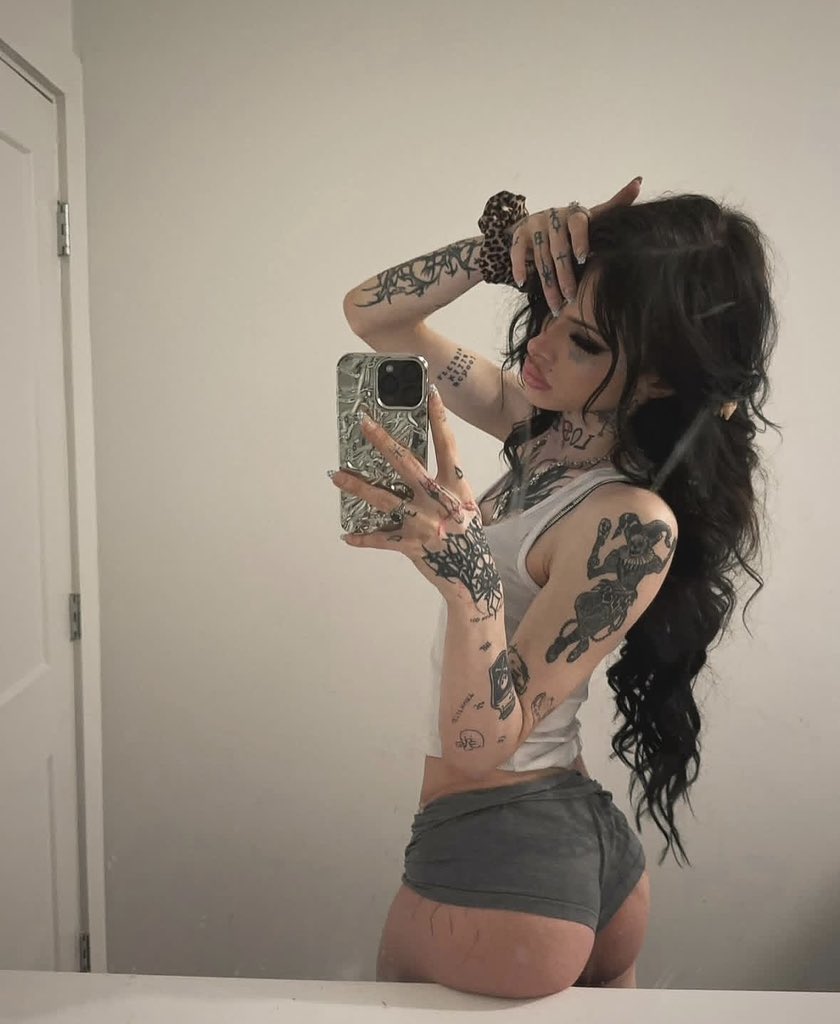 TransAria8's tweet photo. I’m only giving you a little taste…
The rest is left to your imagination. 😏🔥 https://t.co/WzLqLDWRh1
