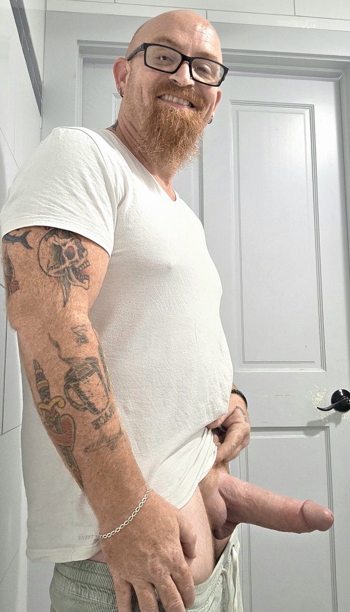 TXGingerDaddy80's tweet photo. Got naughty in a public bathroom 😏😈👽https://t.co/HH9dYee0ty https://t.co/yFxMikLyWl
