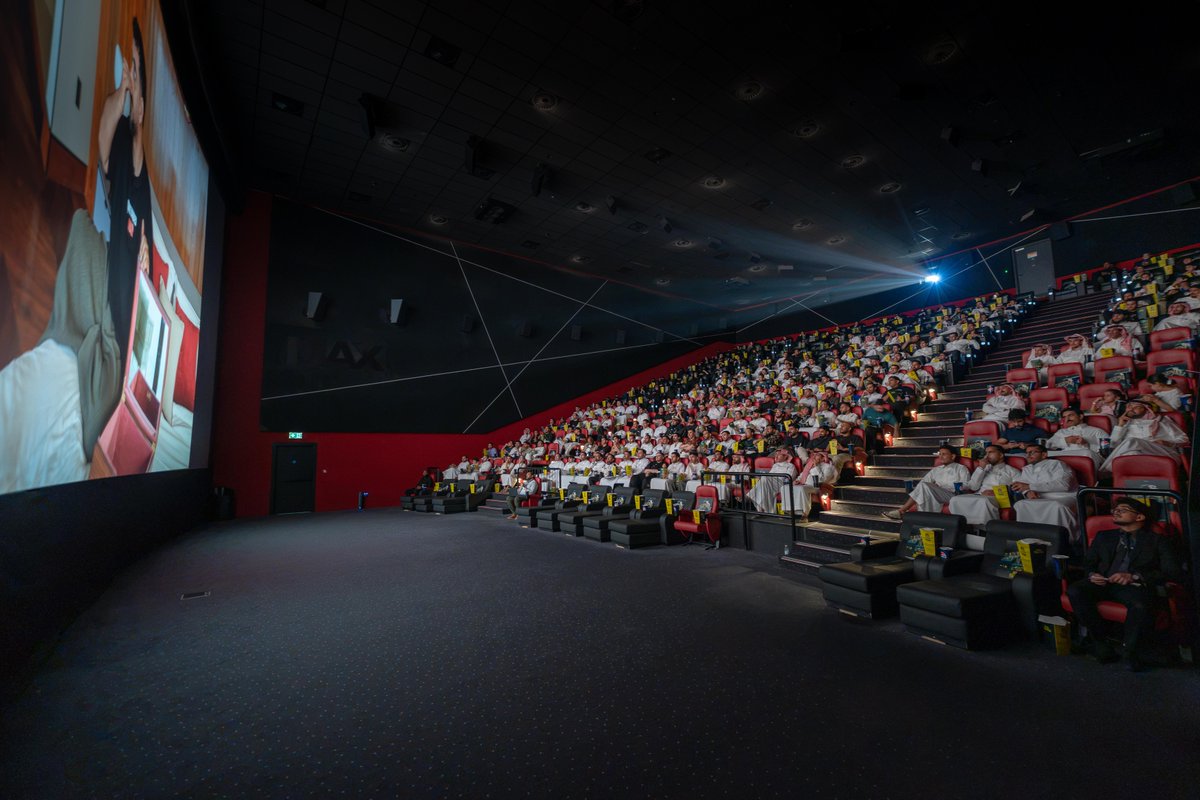 VOX_Cinemas_KSA's tweet photo. الجزيرة والدراما رجعت من جديد 🏝️
 والبداية كانت على الشاشة الكبيرة 🔥😍

وهذي أجواء بريمير أول حلقة من سلسلة الجزيرة 2 لـ @SHoNgxBoNgYT في #ڤوكس_سينما 💙 https://t.co/a0i20MJBZ8