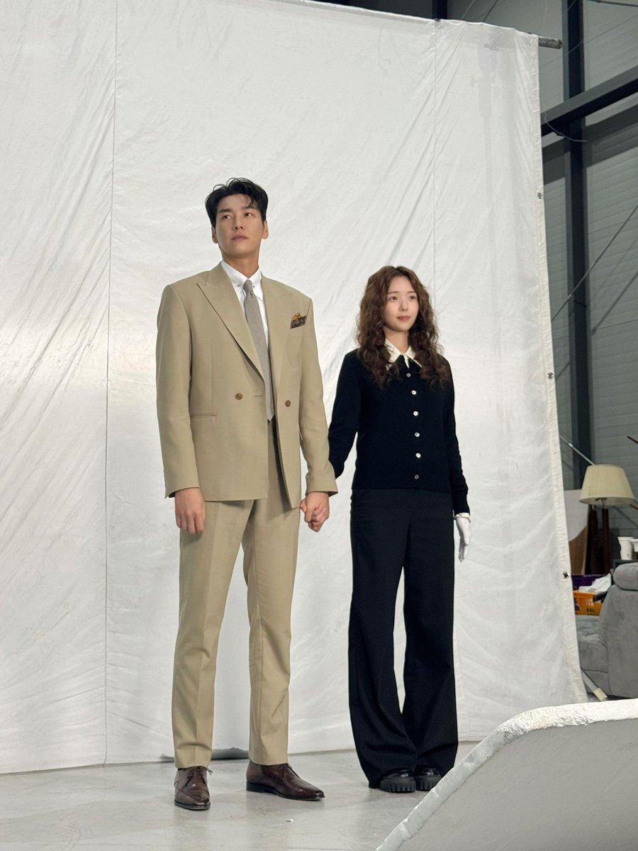 imyumaxz's tweet photo. the height difference is doing something to me 🤏🏻🤏🏻 cutesttttttt 💗 https://t.co/Ix1H1lwPqb