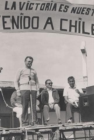 RadioUmbral's tweet photo. 28 septiembre 2012 

14 años sin el cura Pierre Dubois 
Un imprescindible

Abrazos eternos https://t.co/n6WDZzBwij