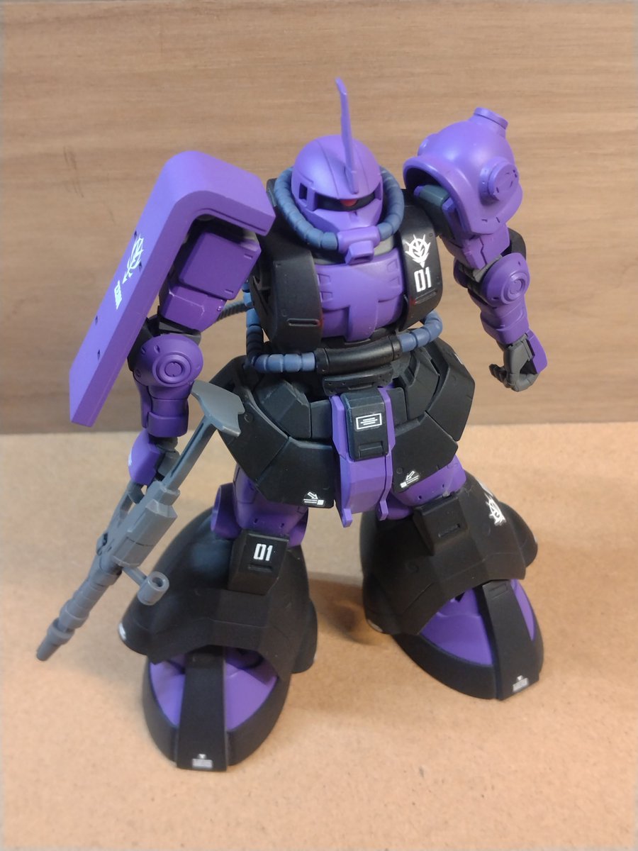 zep_ogr's tweet photo. #HG
#ORIGIN
MS-06RD-4
天気を気にせずトップコート！
若干かぶりました笑

クシャ届きました
箱でけぇ
しかもガッツリ詰まってやがる
パーツチェックして箱に
アリュより時間掛かりそう

ついでに届いたQMSV
単品購入でしたが自分的には一番無いなという色が…
アクシズショックカラーだと思うことに https://t.co/oSnFl58BWZ