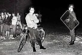 RadioUmbral's tweet photo. 28 septiembre 2012 

14 años sin el cura Pierre Dubois 
Un imprescindible

Abrazos eternos https://t.co/n6WDZzBwij